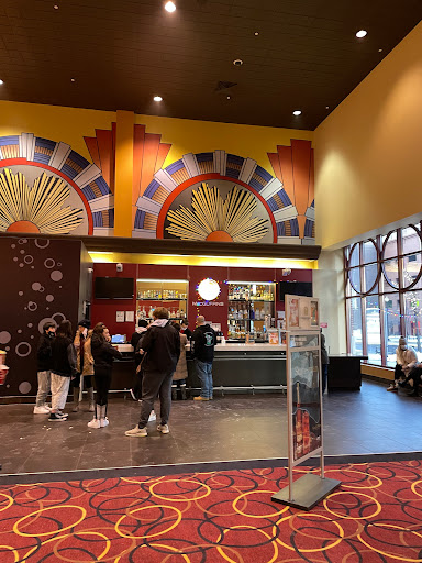 Movie Theater «AMC Loews Streets of Woodfield 20», reviews and photos, 601 N Martingale Rd #105, Schaumburg, IL 60173, USA