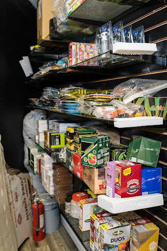 Tobacco Shop «Bear Smoke Smokeshop», reviews and photos, 4295 Browns Bridge Rd B, Cumming, GA 30041, USA