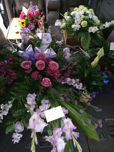 Florist «Send Your Love Flowers & Balloons», reviews and photos, 1417 SW Military Dr, San Antonio, TX 78221, USA