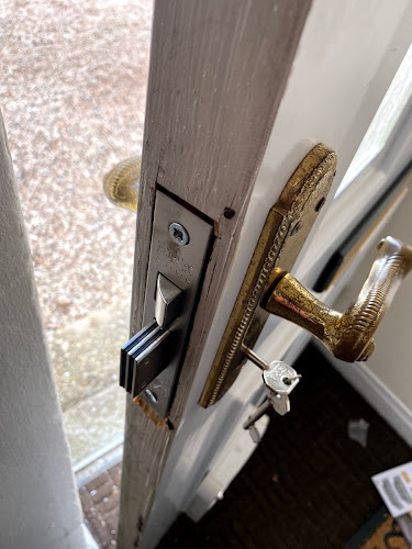 Reviews of 24 Hour Locksmith Aberdeen & Door Repair in Aberdeen - Locksmith