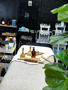 AZ.Beauty74 4 Rue Pasteur, 74100 Ville-la-Grand, France