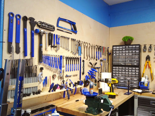 Bicycle Store «Neutral Cycle», reviews and photos, 624 S 5th St, Champaign, IL 61820, USA