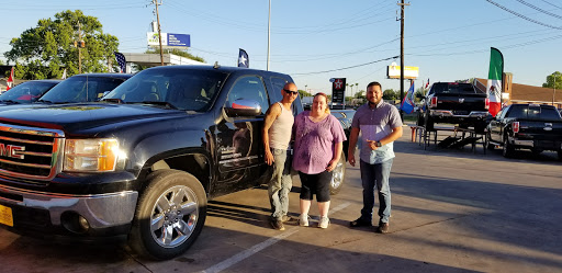 Used Car Dealer «LATINOS UNIDOS AUTO SALES», reviews and photos, 8111 Long Point Rd, Houston, TX 77055, USA