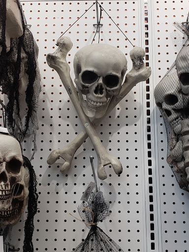 Variety Store «Five Below», reviews and photos, 5900 Poyner Anchor Ln, Raleigh, NC 27616, USA