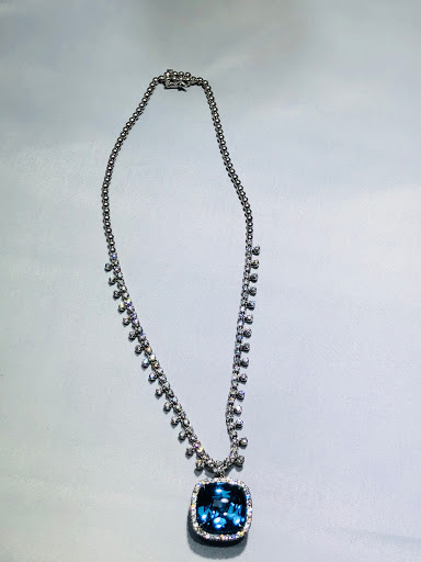 Jewelry Store «Highlands Jewelers-- Jewelery Repair», reviews and photos, 3830 Valley Centre Dr #706, San Diego, CA 92130, USA