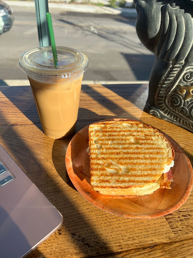 Coffee Shop «Broomwagon Bikes + Coffee», reviews and photos, 800 N Limestone, Lexington, KY 40505, USA