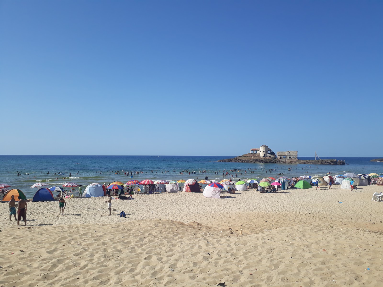 Foto von Plage El Mordjane - beliebter Ort unter Entspannungskennern