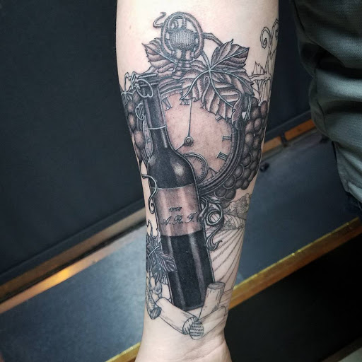 Explore freestyle tattoo ideas, creative tattoo ideas in Chicago, available at Royal Flesh Tattoo and Piercing