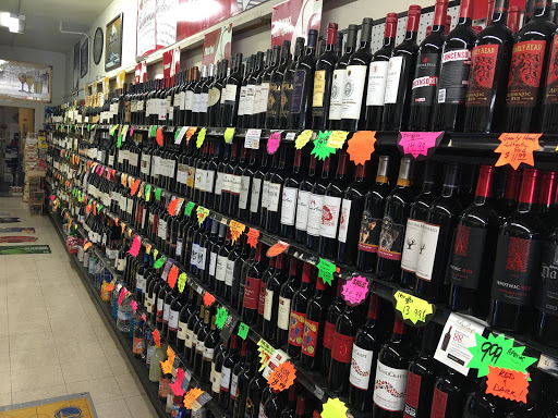 Liquor Store «Healdsburg Liquors», reviews and photos, 427 Center St, Healdsburg, CA 95448, USA