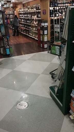 Grocery Store «Harris Teeter», reviews and photos, 500 Oberlin Rd, Raleigh, NC 27605, USA