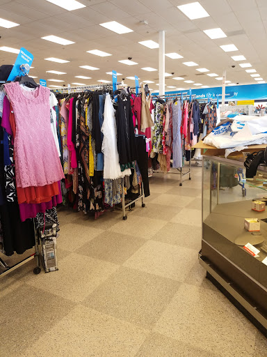 Clothing Store «Ross Dress for Less», reviews and photos, 6901 W Grand Ave, Gurnee, IL 60031, USA