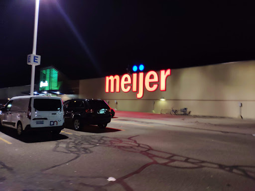 Grocery Store «Meijer», reviews and photos, 3320 W Shore Dr, Holland, MI 49424, USA