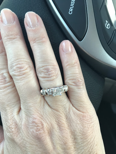 Jewelry Store «Arnold Jewelers», reviews and photos, 12293 Seminole Blvd, Largo, FL 33778, USA