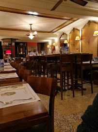Atmosphère du Restaurant français Restaurant Le Lamartine à Mâcon - n°12