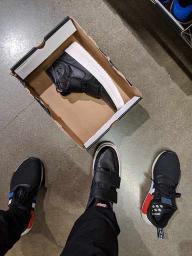 Sporting Goods Store «Nike Clearance Store», reviews and photos, 1275 Marina Blvd, San Leandro, CA 94577, USA