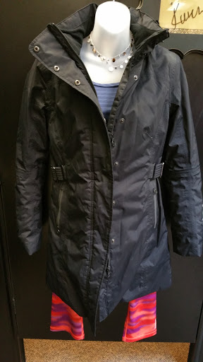 Used Clothing Store «Clothes Mentor», reviews and photos, 8872 Maximus Dr, Lone Tree, CO 80124, USA