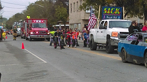 Dessert Shop «Honey Creme Donut Shop», reviews and photos, 514 Vincennes St, New Albany, IN 47150, USA