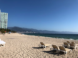 Photo de Playa de Oro avec un niveau de propreté de très propre