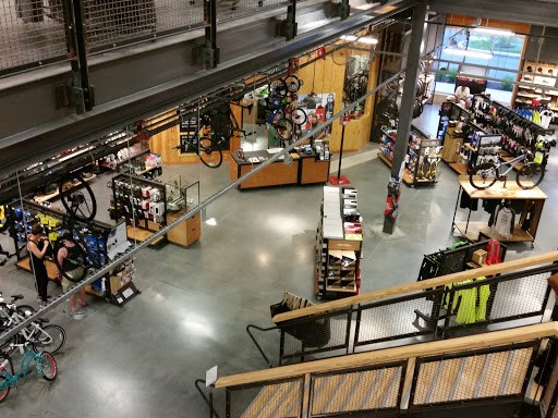 Outdoor Sports Store «REI», reviews and photos, 161 Town Square Pl, King of Prussia, PA 19406, USA
