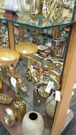 Clothing Store «Burlington Coat Factory», reviews and photos, 533 S Broad St, Meriden, CT 06450, USA