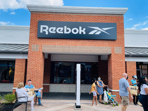 Reebok Outlet, 241 Fort Evans Rd NE #729, Leesburg, VA 20176, USA, 