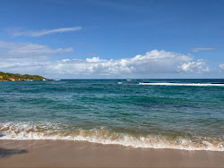 Photo de Playa De Los Tocones - endroit populaire parmi les connaisseurs de la détente