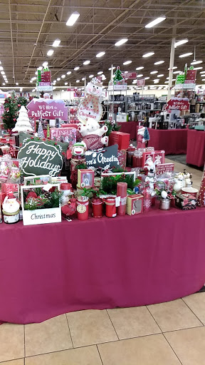 Clothing Store «Burlington Coat Factory», reviews and photos, 8204 S Orange Blossom Trail, Orlando, FL 32809, USA