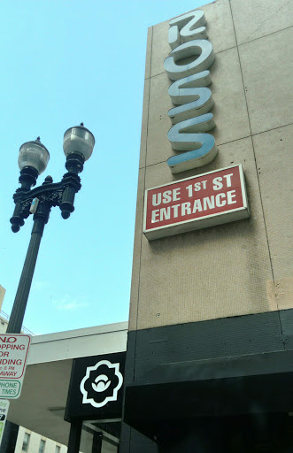 Clothing Store «Ross Dress for Less», reviews and photos, 100 S Biscayne Blvd, Miami, FL 33131, USA