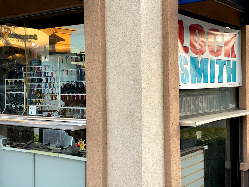 Locksmith «Safeway Locksmith», reviews and photos, 27049 1/2 McBean Pkwy, Valencia, CA 91355, USA