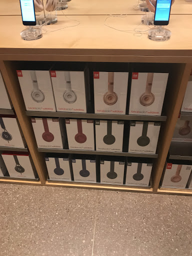 Computer Store «Apple Grand Central», reviews and photos, 45 Grand Central Terminal, New York, NY 10017, USA