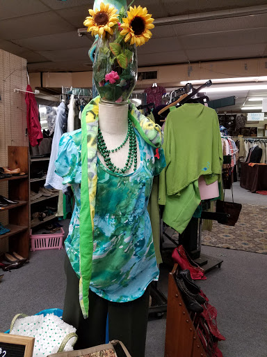 Clothing Store «BAM Thrift Store», reviews and photos, 1340 Madison Ave, Memphis, TN 38104, USA