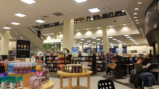 Book Store «Barnes & Noble», reviews and photos, 187 Riverside Square Mall, Hackensack, NJ 07601, USA