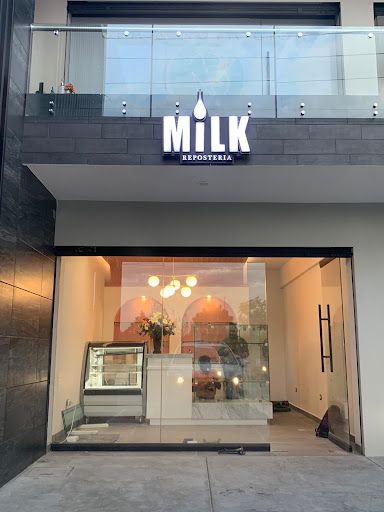 Milk Repostería La Salle
