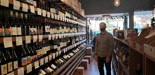 Wine Store «Underdog Wine Co.», reviews and photos, 319 E 55th St, Kansas City, MO 64113, USA