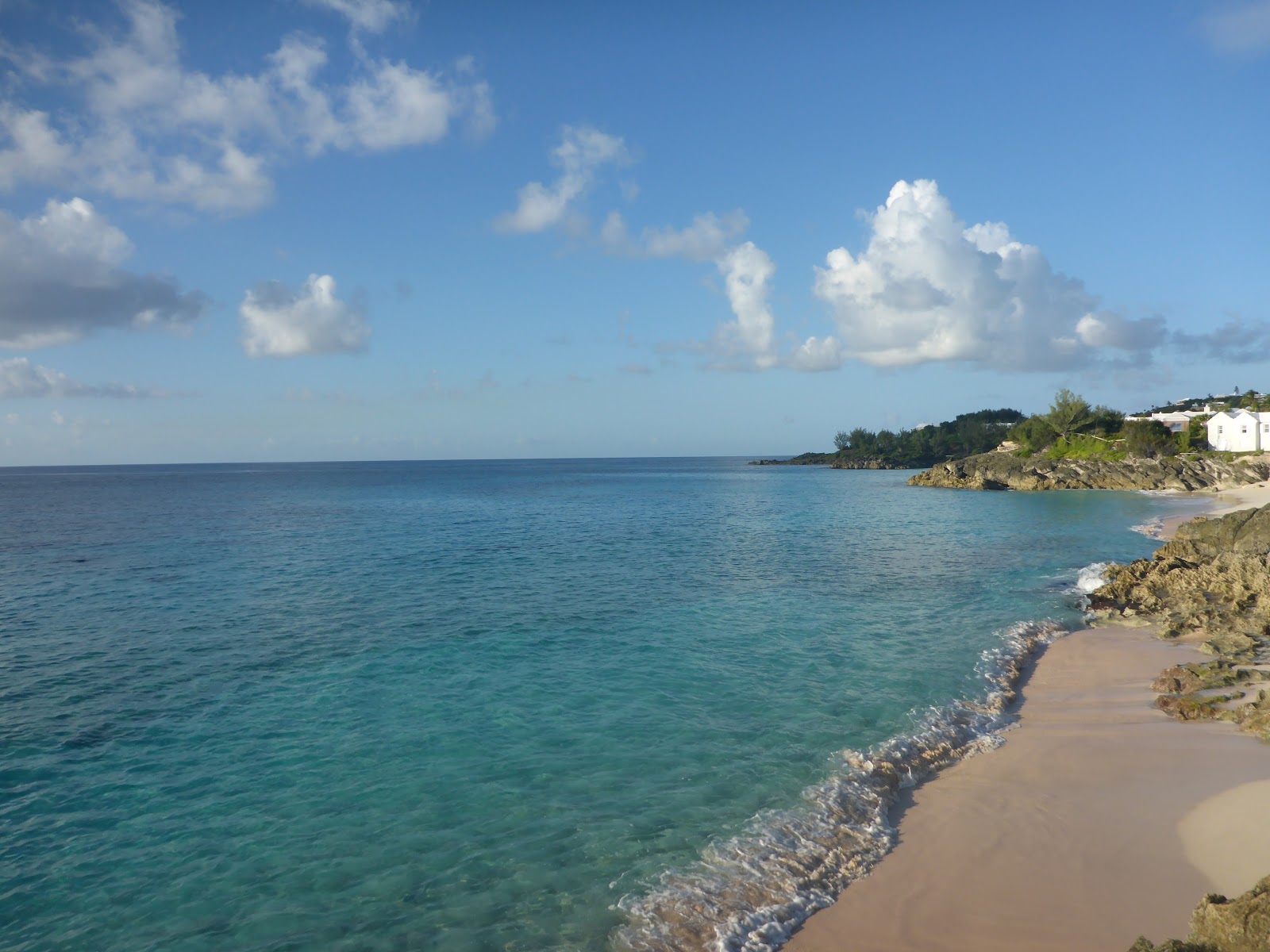 Photo de Pink Beach - East et le règlement