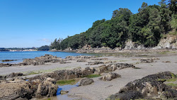 Praia de Chamoso'in fotoğrafı geniş bir kıyı şeridi ile birlikte