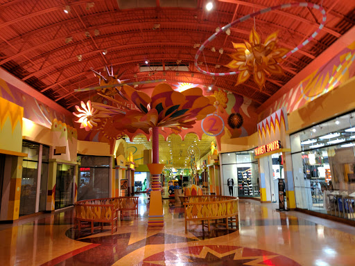 Outlet Mall «St. Louis Outlet Mall», reviews and photos, 5555 St.Louis Mills Blvd, Hazelwood, MO 63042, USA