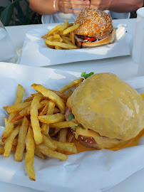 Hamburger du Restaurant de hamburgers Aura Burger and Coffee - Burger à la française - Café - Service Livraison - La Grande-Motte - n°20