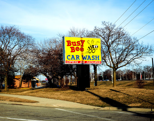 Car Wash «Busy Bee Carwash», reviews and photos, 706 W Golf Rd, Schaumburg, IL 60194, USA