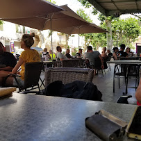 Atmosphère du Restaurant Café du siècle La foret à Beaumes-de-Venise - n°3