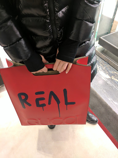 Shopping Mall «900 North Michigan Shops», reviews and photos, 900 N Michigan Ave, Chicago, IL 60611, USA