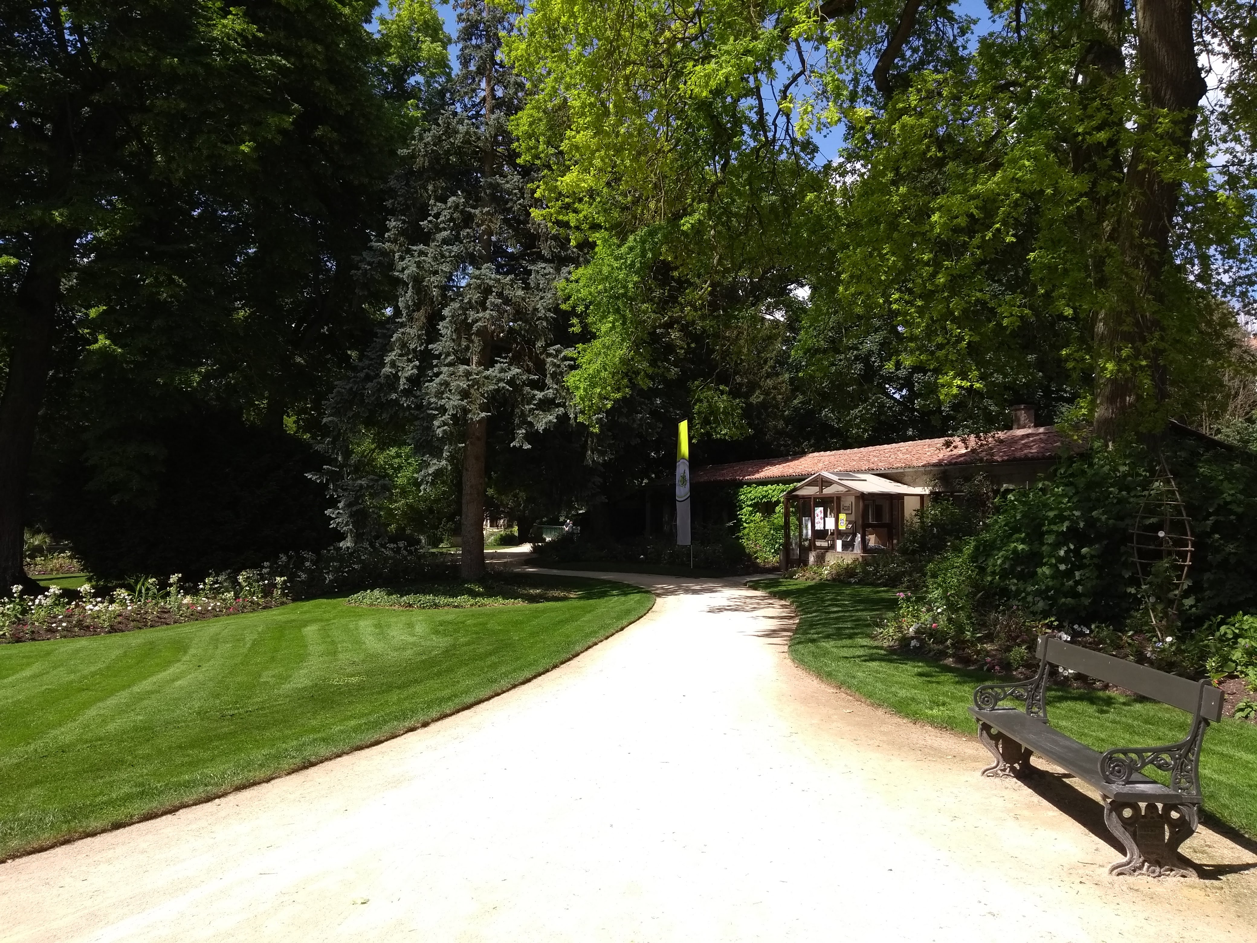 Photo n° 2 de l'avis de Maystre.e fait le 01/06/2017 à 09:39