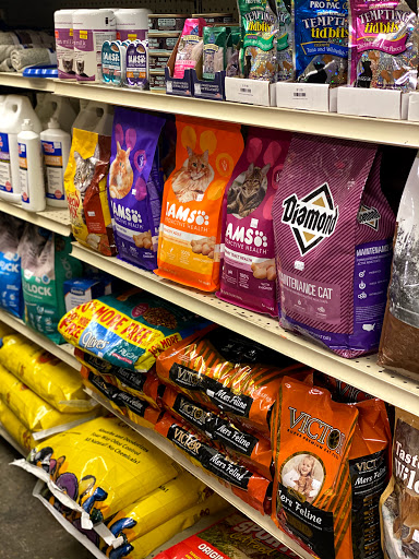 Pet Supply Store «Big Tex Feed & Pet Supply», reviews and photos, 7102 Cullen Blvd, Houston, TX 77021, USA