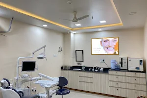 Aryaa Dental Clinic image