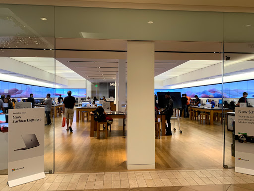 Computer Store «Microsoft Store - South Coast Plaza», reviews and photos, 3333 Bristol St #1249, Costa Mesa, CA 92626, USA