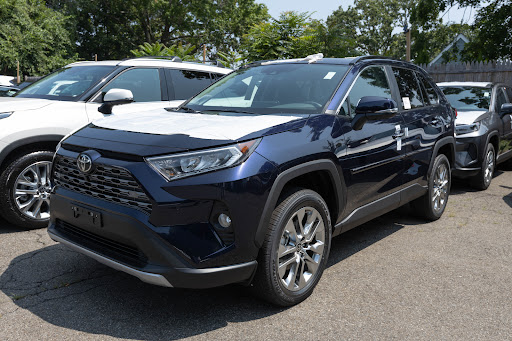 Toyota Dealer «Toyota of Greenwich», reviews and photos, 75 E Putnam Ave, Cos Cob, CT 06807, USA