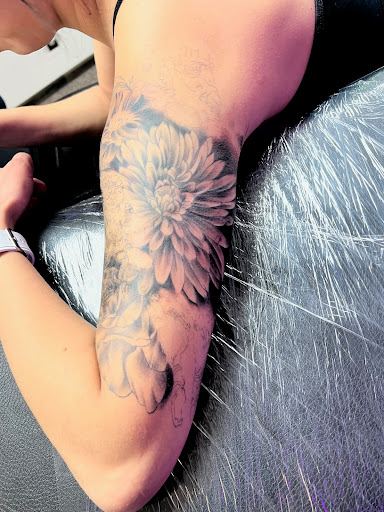 Explore death before dishonor tattoo ideas, creative tattoo ideas in Jefferson, available at Slammin Ink Tattoo