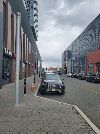 Movie Theater «iPic Theaters», reviews and photos, 2023 Hudson St, Fort Lee, NJ 07024, USA