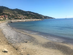 Foto von Marina Aregai Beach und die siedlung