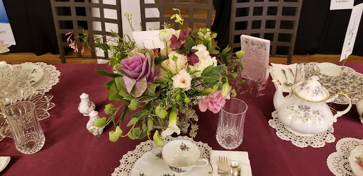 Florist «Liz Lee Flowers | Wedding Flowers, Flowers and Gifts», reviews and photos, 1306 S Milwaukee Ave, Vernon Hills, IL 60061, USA